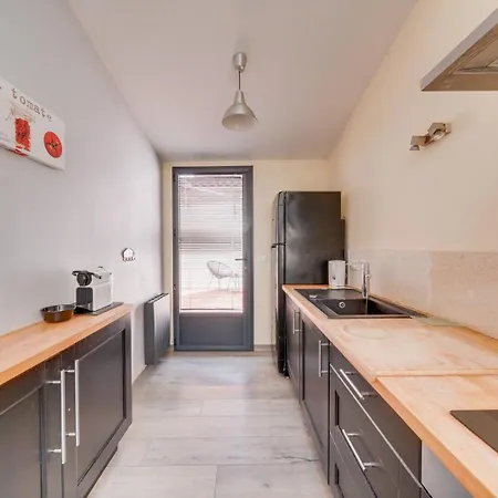 Belle Maison De Bordeaux Guest house Talence